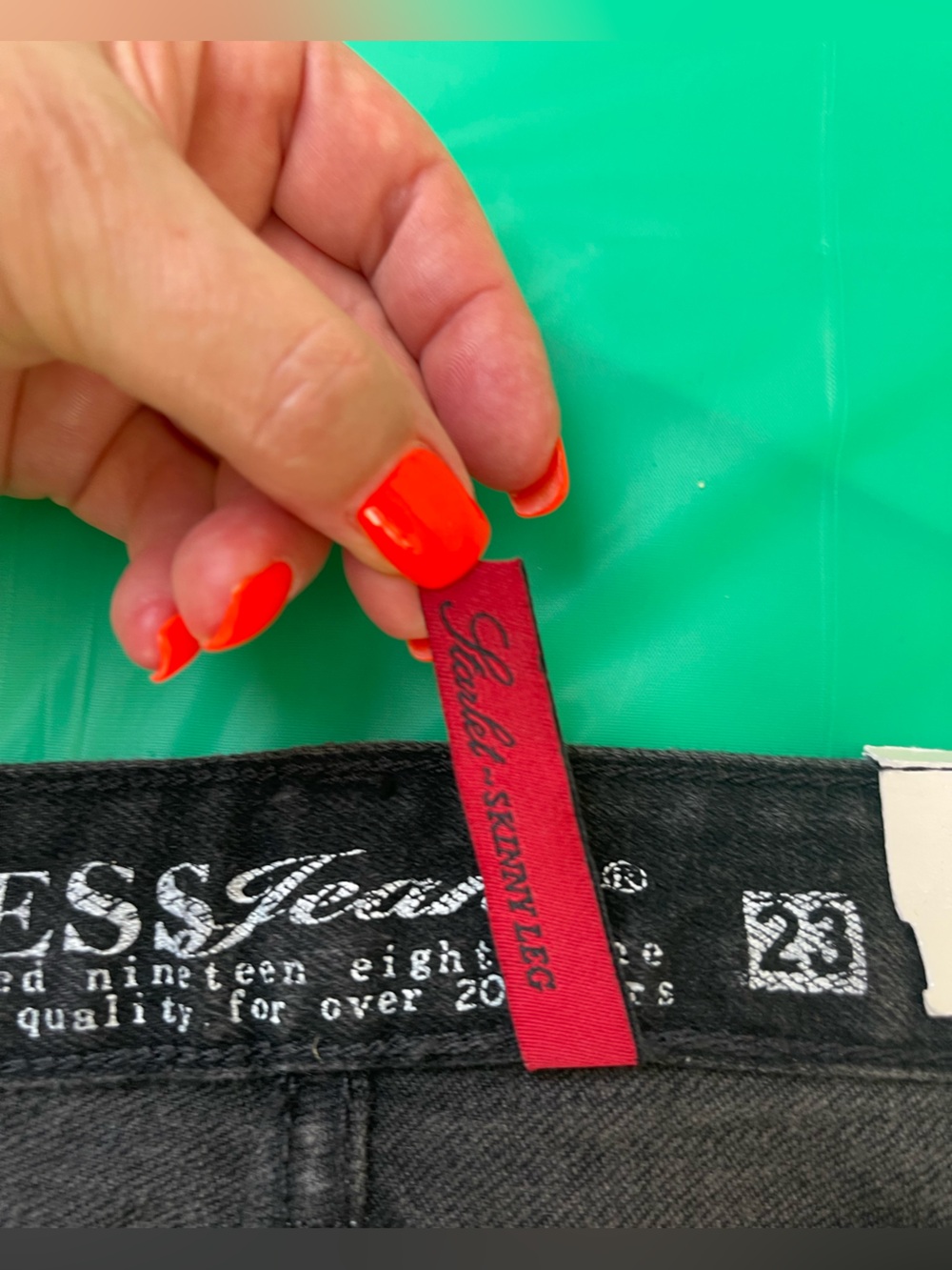 Y2K LOW RISE GUESS SKINNY JEANS BLACK NEW WITH TAGS SIZE 23 - Picture 14 of 15